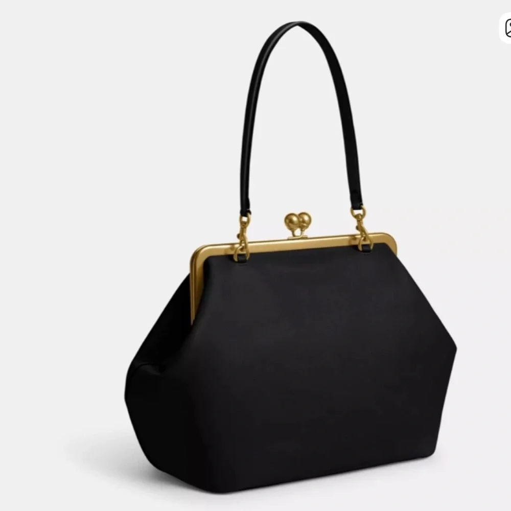 Coach Black Kisslock Large Frame Shoulder Bag with Gold Hardware - Picture 1 of 11